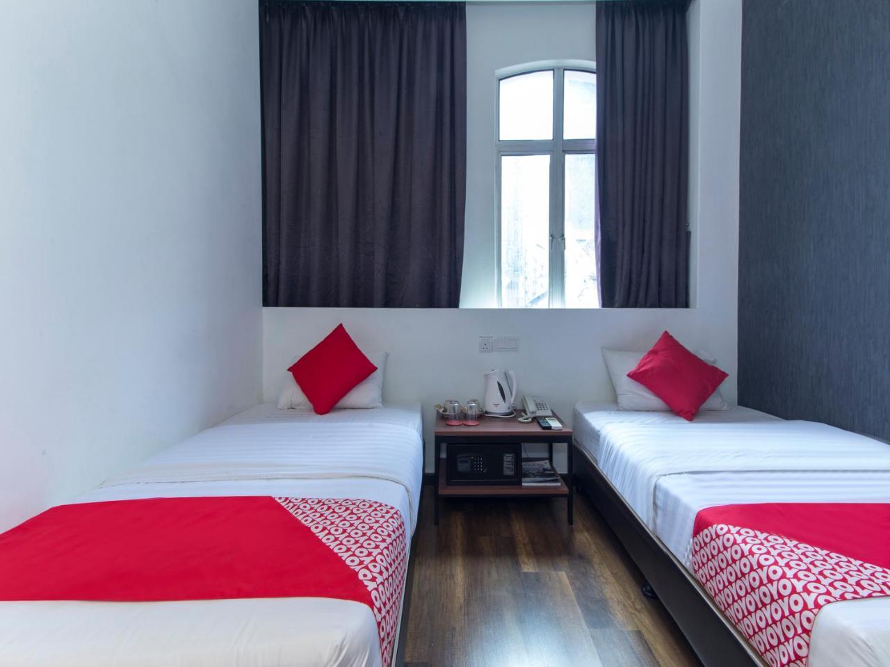 Hotel Oyo 127 The Reeds 2*