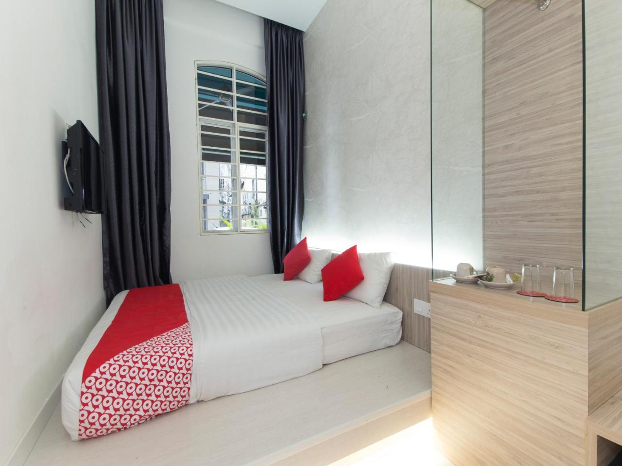 Hotel Oyo 127 The Reeds Kuala Lumpur