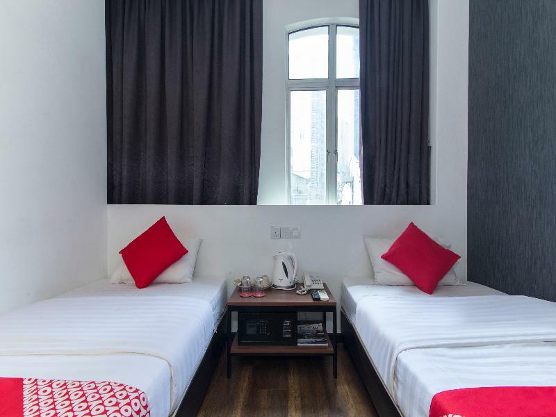 Oyo 127 The Reeds Hotel 2*