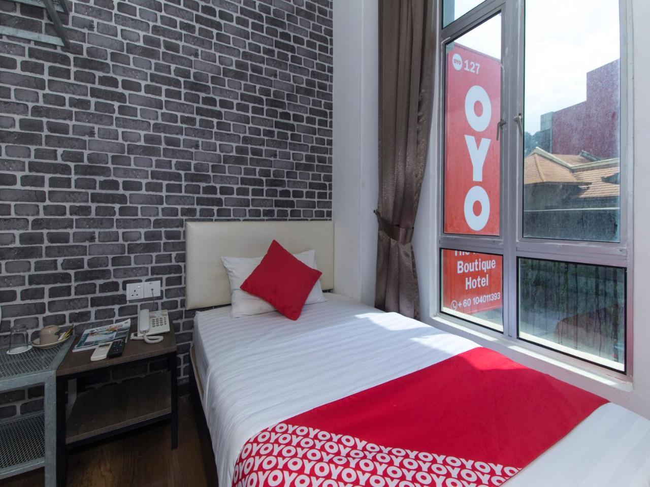 Hotel Oyo 127 The Reeds 2*