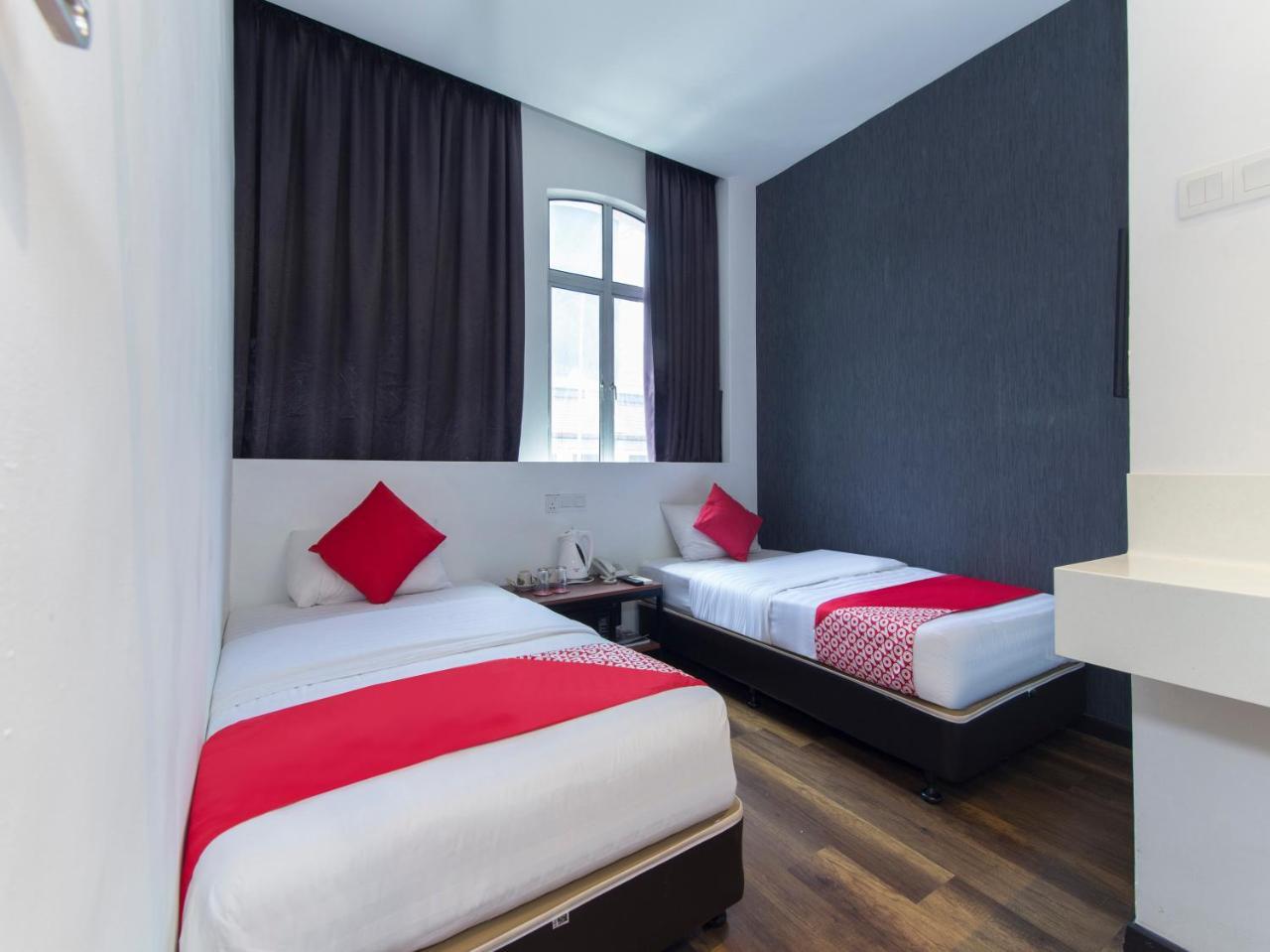 Oyo 127 The Reeds Hotel 2*