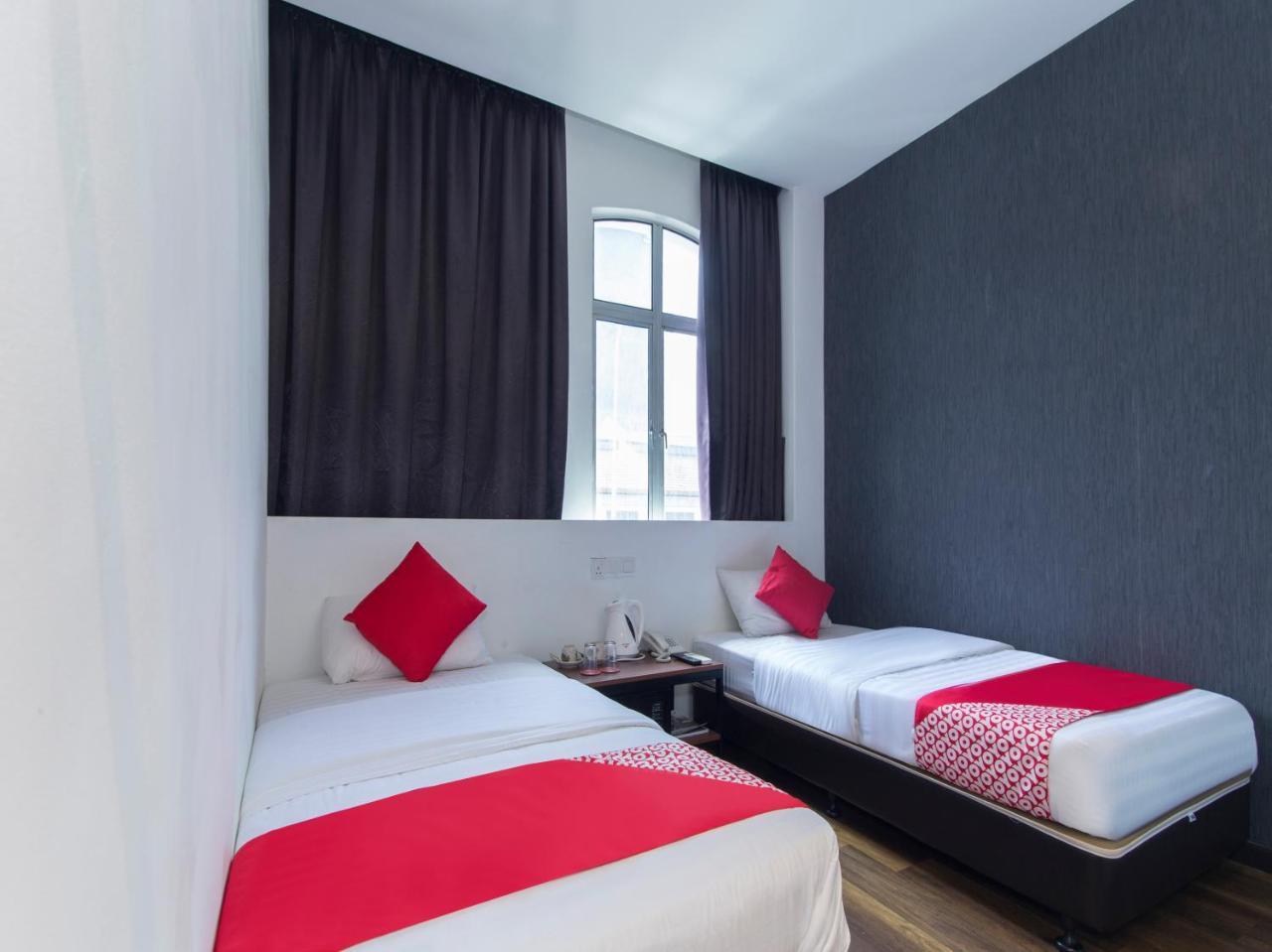 Oyo 127 The Reeds Hotel 2*